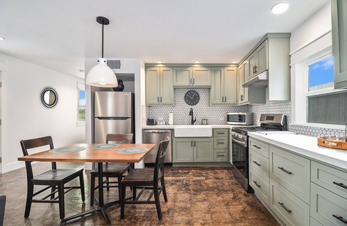 Willow Meadows/Willowbend Area Apartment | Exceptionally designed 1 bedroom 1 bath just minutes from NRG & Medical Center