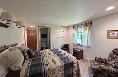 Adams County Cabin | Exclusive Mountain Grandeur! Back door to the Seven Devils Mountain range