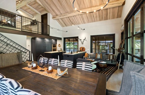 Dolores House | Exclusive Mountain Sanctuary | Hot Tub | 40 Private Acres | Gym