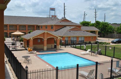 Brookshire Hotel | Executive Inn Brookshire