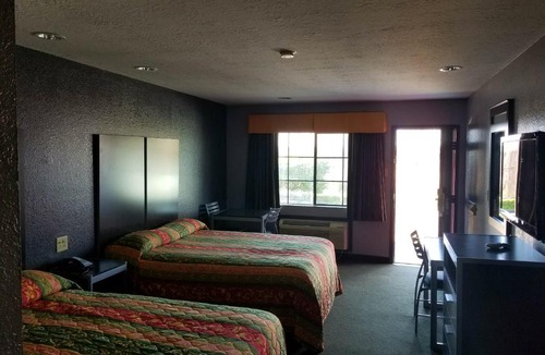 Pasadena Hotel | Executive Inn Pasadena