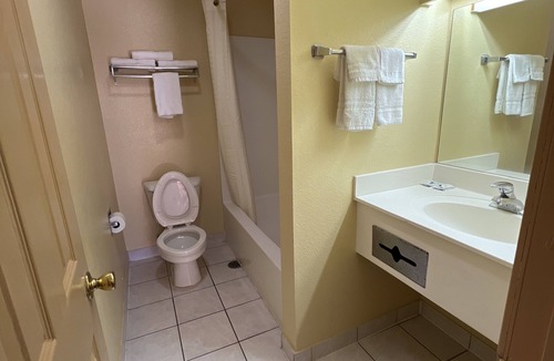 West San Antonio Hotel | Executive Inn & Suites Near Lackland AFB