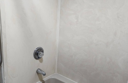 Oklahoma City Hotel | Executive Inn