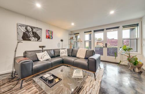 Lakeview Apartment | Executive Lake Washington Stay with Dock Access