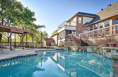 Cedar Hill Villa | ★Executive Lakeside Estate★ Pool, Home w/o Appt
