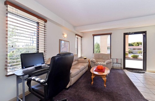 Elk City Hotel | Executive Plus Inn & Suites
