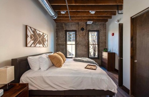 Downtown Spokane Apartment | Executive Suite with King Bed and Fast Wi-Fi