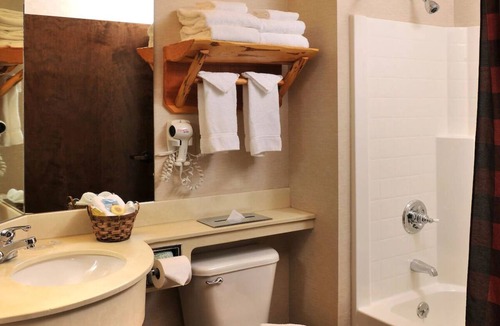 St. Joseph Hotel | Expanded King, Stoney Creek St. Joseph, Heated Pool