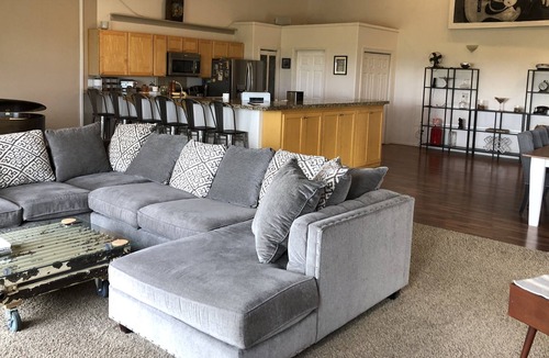 Durango House | Expansive 4 Bedroom Musicians Home with cinema on 2 Acres