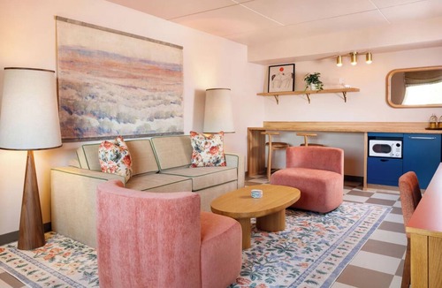 Albuquerque Original Townsite Hotel | Experience Modern Comfort with Cozy Charm Downtown