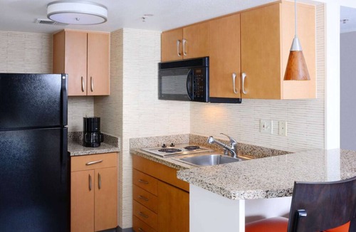Dallas Apartment | Experience North Dallas' Best! Fully-Equipped Kitchen, Free Breakfast, Pool