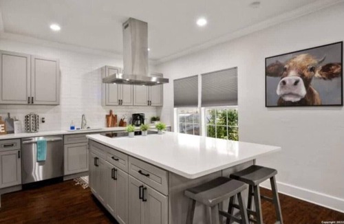 Highland Park House | Experience Serenity in a 4BR/3BA Downtown Home