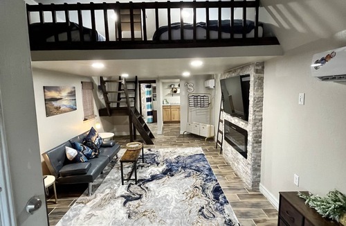 Brazoria Cabin | Experience tranquility & peace at the Sylvia Cabin
