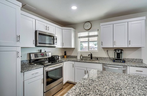 Thatcher House | Explore Gila Valley & EAC! Modern Thatcher Home