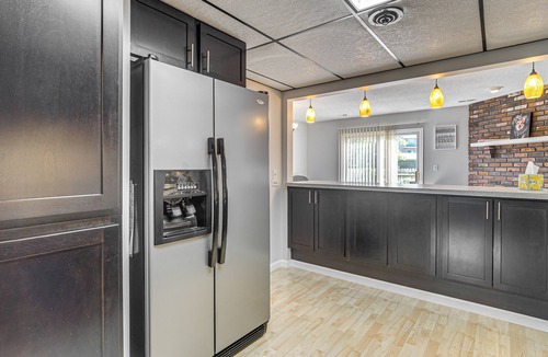 Lincoln Condo | Explore Lincoln! Pet-Friendly Retreat w/Patio