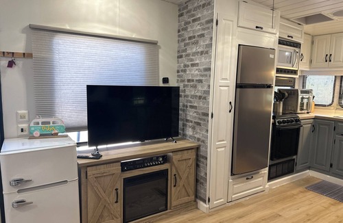 Hillister House | Fabulous 1-bedroom in Livingston 2 minutes from Casino
