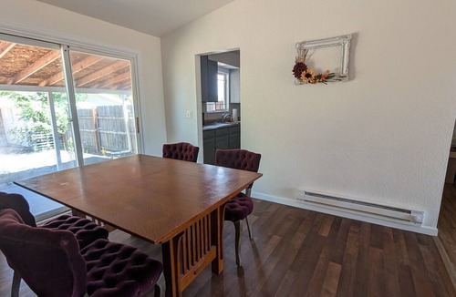 Greeley House | Fabulous 3-bedroom duplex in friendly Greeley