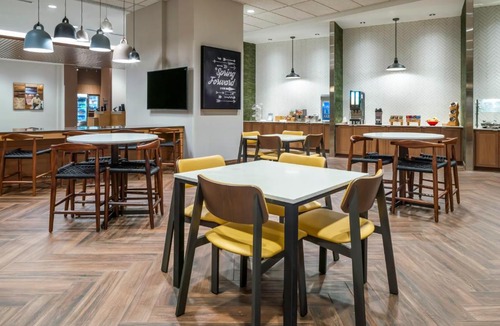Gladstone Hotel | Fairfield by Marriott Inn & Suites Kansas City North, Gladstone