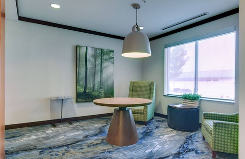 Decatur Hotel | Fairfield Inn & Suites by Marriott Decatur at Decatur Conference Center