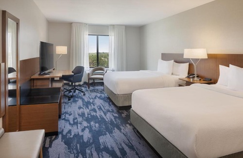 Lincoln Hotel | Fairfield Inn & Suites by Marriott Lincoln Southeast