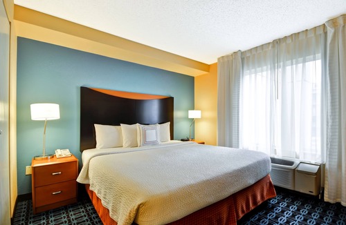 Dallas Design District Hotel | Fairfield Inn & Suites Dallas Medical/Market Center