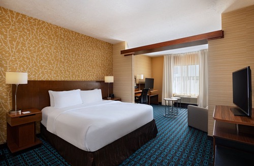 Highlands Hotel | Fairfield Inn & Suites Lincoln Airport