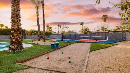 Thunderbird Desert Estates House | Fairway Oasis by AvantStay