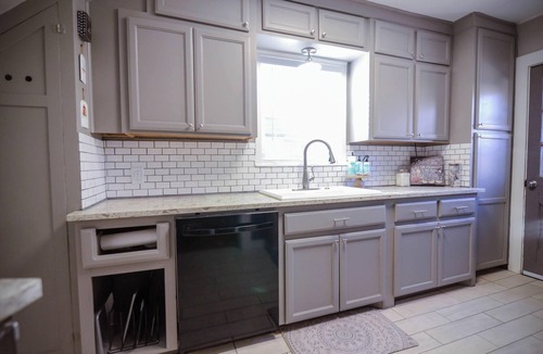 Amarillo House | Family friendly, 3BR/2BA with park view, minutes from downtown venues.