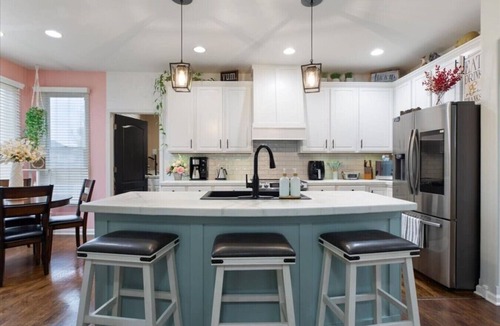 Bellevue House | Family-Friendly 4BR | King Beds + Game Room