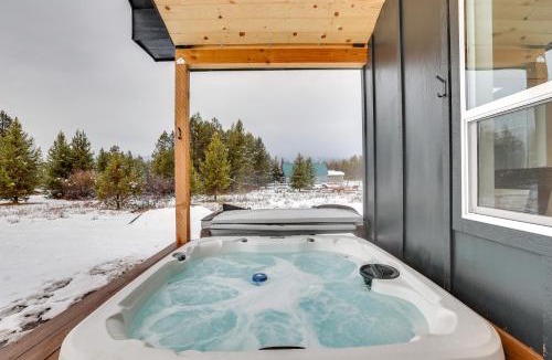 Fir Grove Estates House | Family-Friendly Donnelly Home w/Private Hot Tub!