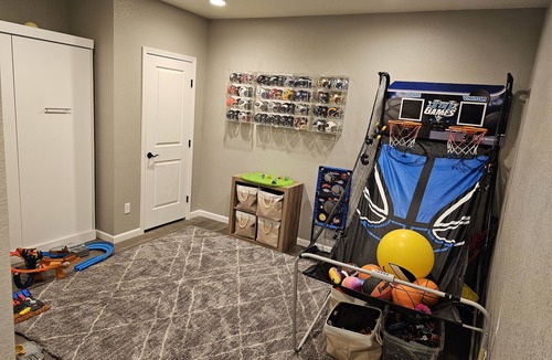 Windsor House | Family friendly home in wonderful neighborhood