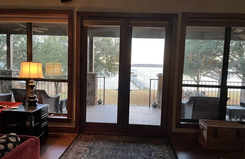 Graford House | Family Friendly PK Peninsula Lakefront Home 6 Bedrooms 6.5Bath
