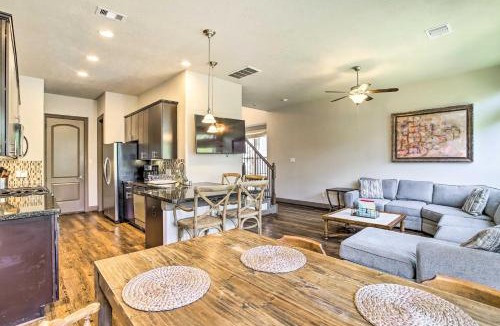 Spring House | Family-Friendly Spring Townhouse w/Backyard!