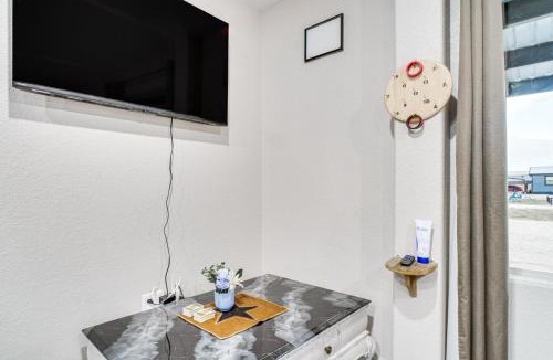 Seminole House | Family Fun! Quaint Seminole Home w/Grill & Patio