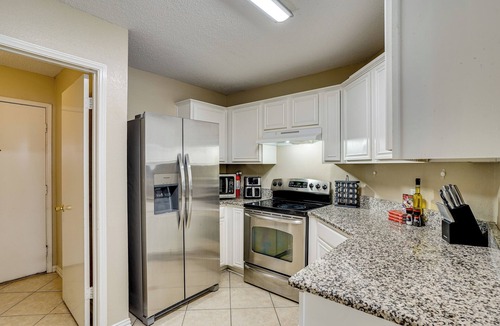 Fossil Creek House | Family Getaway w/Fenced Yard in Haltom City!