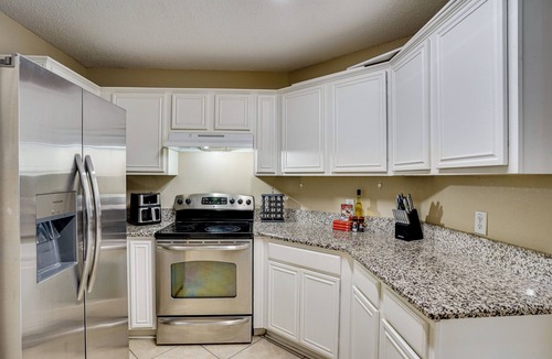 Fossil Creek House | Family Getaway w/Fenced Yard in Haltom City!