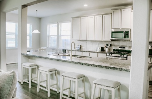Barrett House | Family Haven: Spacious 4-Bedroom Retreat!