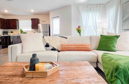 Southside House | Family Modern Oasis Lackland BMT Family Home 3 Bed 2 Bath