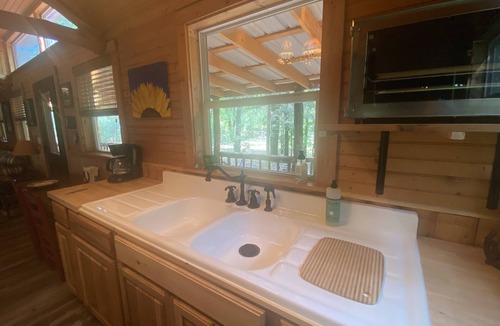 Quitman Cabin | Family or Church Sm Group Cabin Retreat & Country MicroResort - 5 Cabins, Rooms