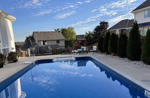Papillion House | Family or Entertainer's Dream with Private Pool