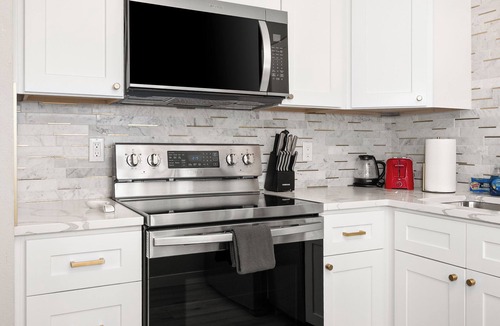 Spokane Valley Apartment | ❤️‍🔥Family Space, Easy Access near Brown’s Park 🛹🏐🏀💦