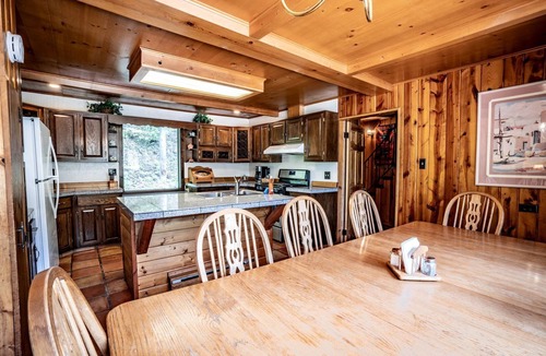 Evergreen Cabin | Fantastic Luxury Cabin Getaway near Evergreen Mountain in Colorado