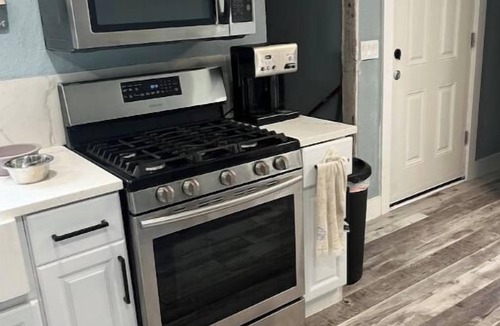 Fitzhugh House | Farm stay just 22 minutes from Chickasaw National Recreation Area