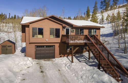 Grand View Highlands House | Fawn Drive 2 Bedroom Home by Redawning