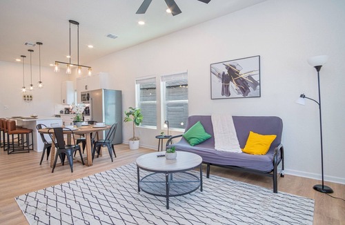 Denver Heights House | Feel Chill and Enjoy 4BR 3BA Near Fun Riverwalk