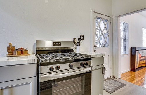 El Paso House | Fenced Yard! Quiet Home, 3 Mi to Dtwn El Paso