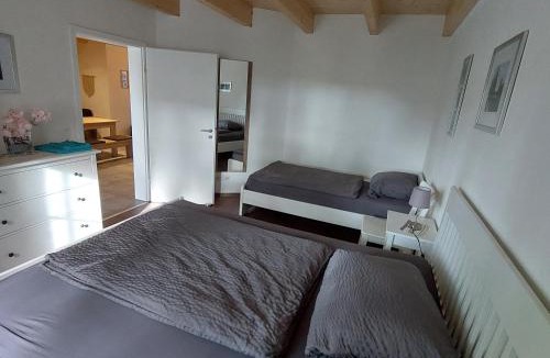 Hof Apartment | Ferienwohnung Leimitz