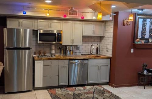 Roeland Park House | FIFA Basecamp with 2 Kitchens, 5BR, 4 Baths