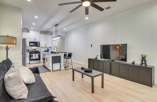 East Downtown Houston House | FIFA Fan Fest Prime Location | Pet-Friendly EaDo!