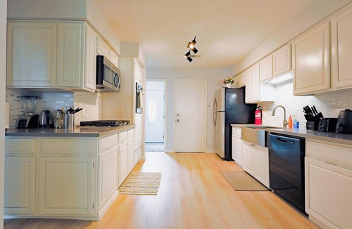 Riverside Terrace House | FIFA stay - 10 mins to NRG stadium & MED center - High Speed WiFi - Patio Grill